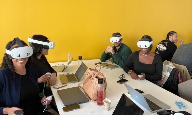 Formation immersive avec casque VR en entreprise